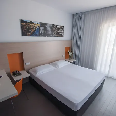 Hotel Ih Kaos 4*