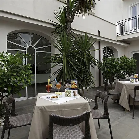 Ih Kaos 4* Agrigente