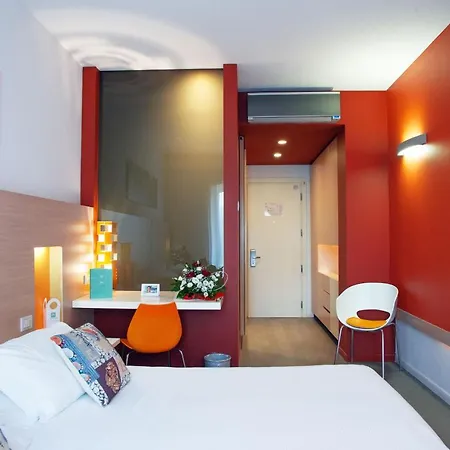Ih Kaos Hotel 4*