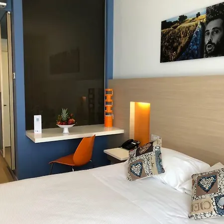 Ih Kaos Hotel