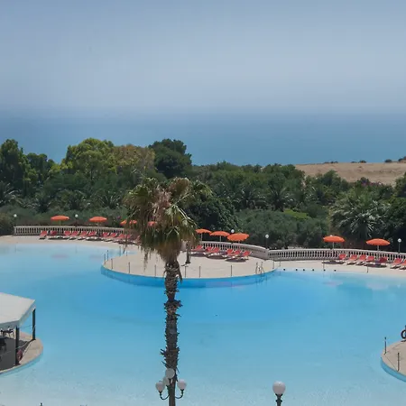 Hotel Ih Kaos 4*