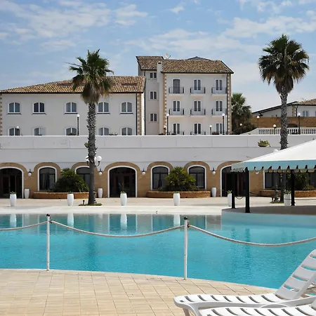 Hotel Ih Kaos 4*