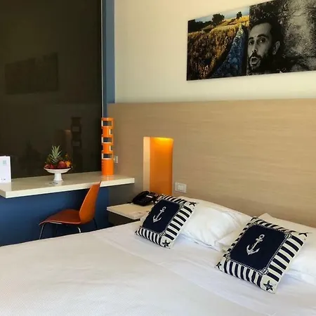 Ih Kaos Hotel