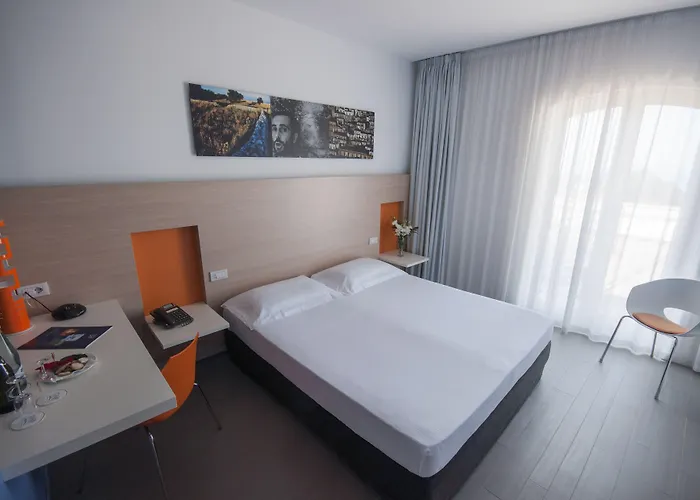 Hotel Ih Kaos 4*