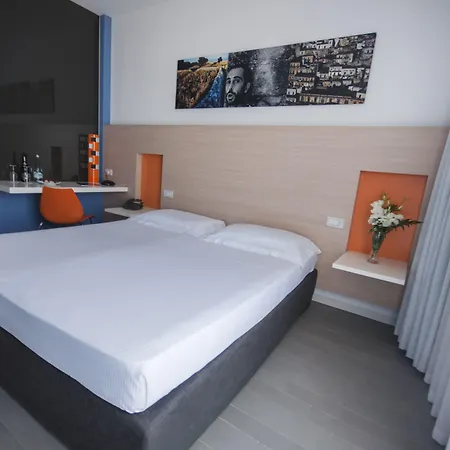 Hotel Ih Kaos 4*